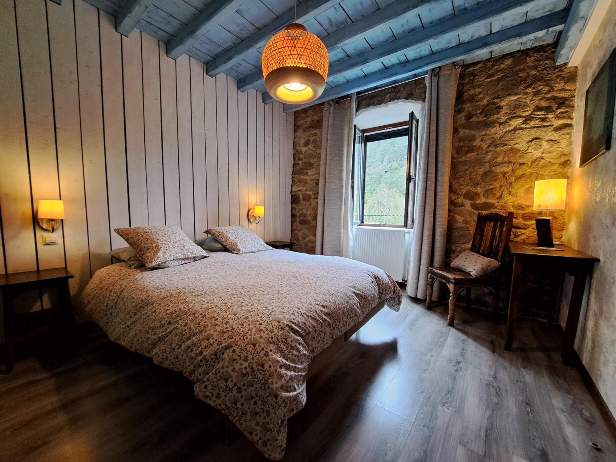 Le Sareymond Bed and Breakfast Menée Eksteriør billede